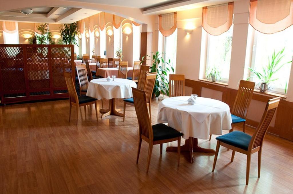 Hotel Naramowice Познан Ресторант снимка